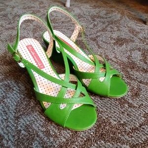 💚 Lime Green BAIT Wedge Sandals NEW 8 Vintage